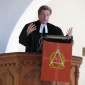 Pfarrer Dr. Martin Hoffmann hält die Predigt