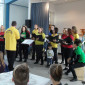 der Chor „Colours of Life” sang moderne Weihnachtslieder